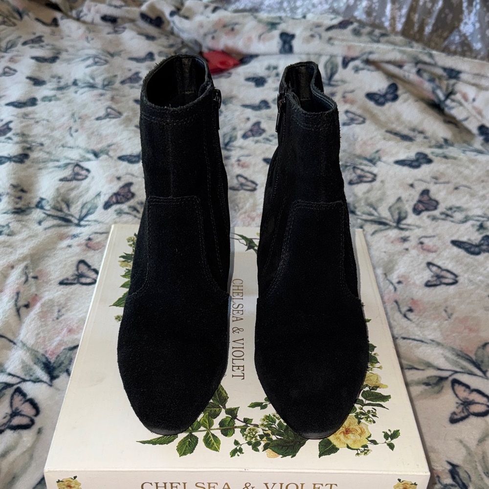 Chelsea & Violet Elegant Black Ankle Booties